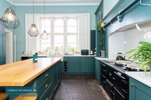 Kitchen- click for photo gallery